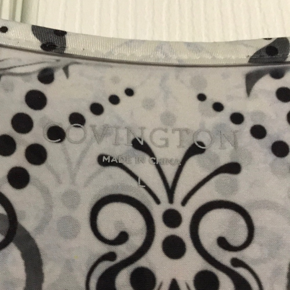 Fun flowly blouse - Picture 3 of 3
